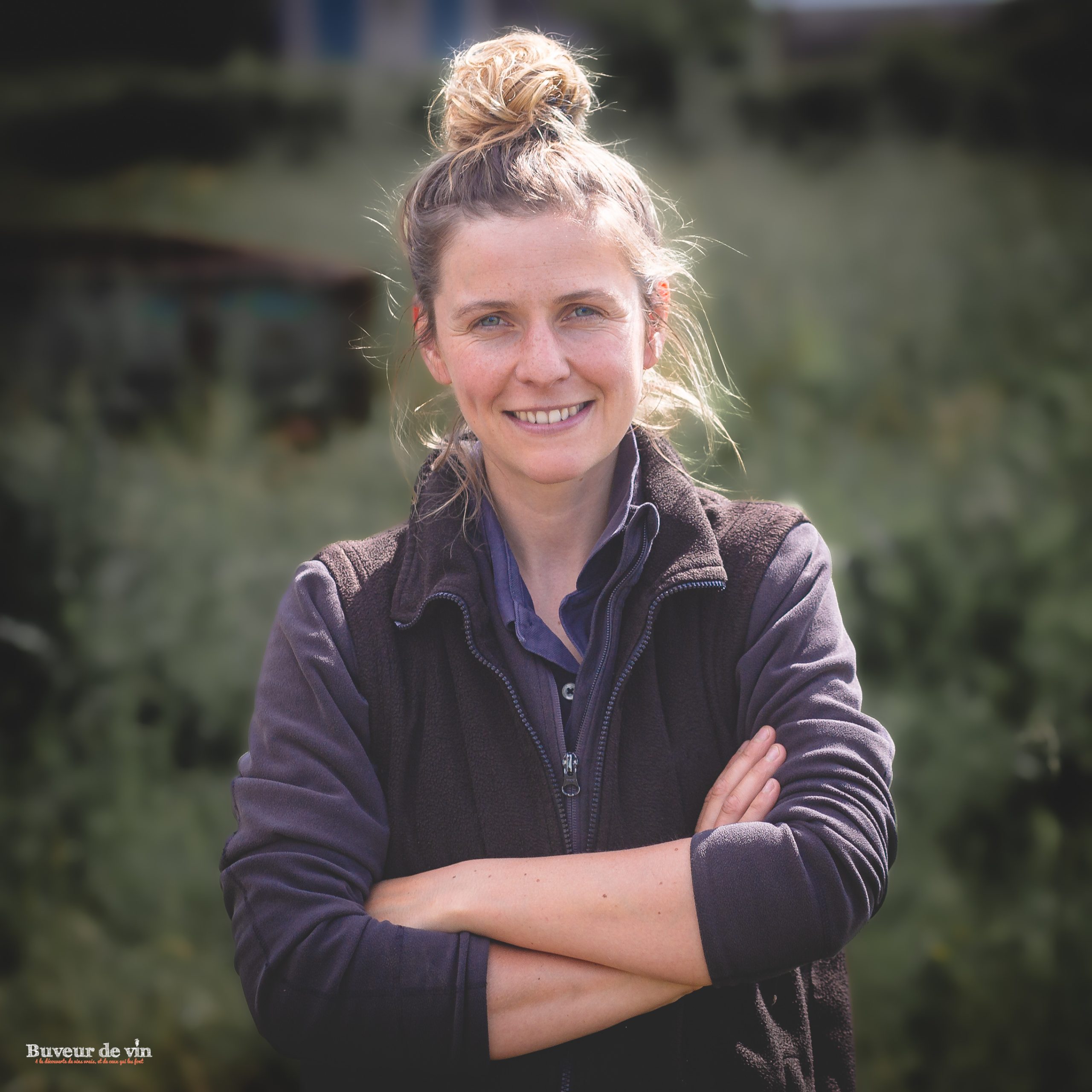 Portrait de Mathilde Magne, vigneronne au domaine Terres d’imaginaire, à Rochefort sur Loire, en appellation Anjou