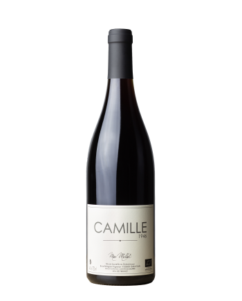 Bouteille de la cuvée Camille du Mas Mellet, domaine viticole de Brice Bolognini, en appellation Costières de Nîmes, a Galician, en bordure du parc de Camargue