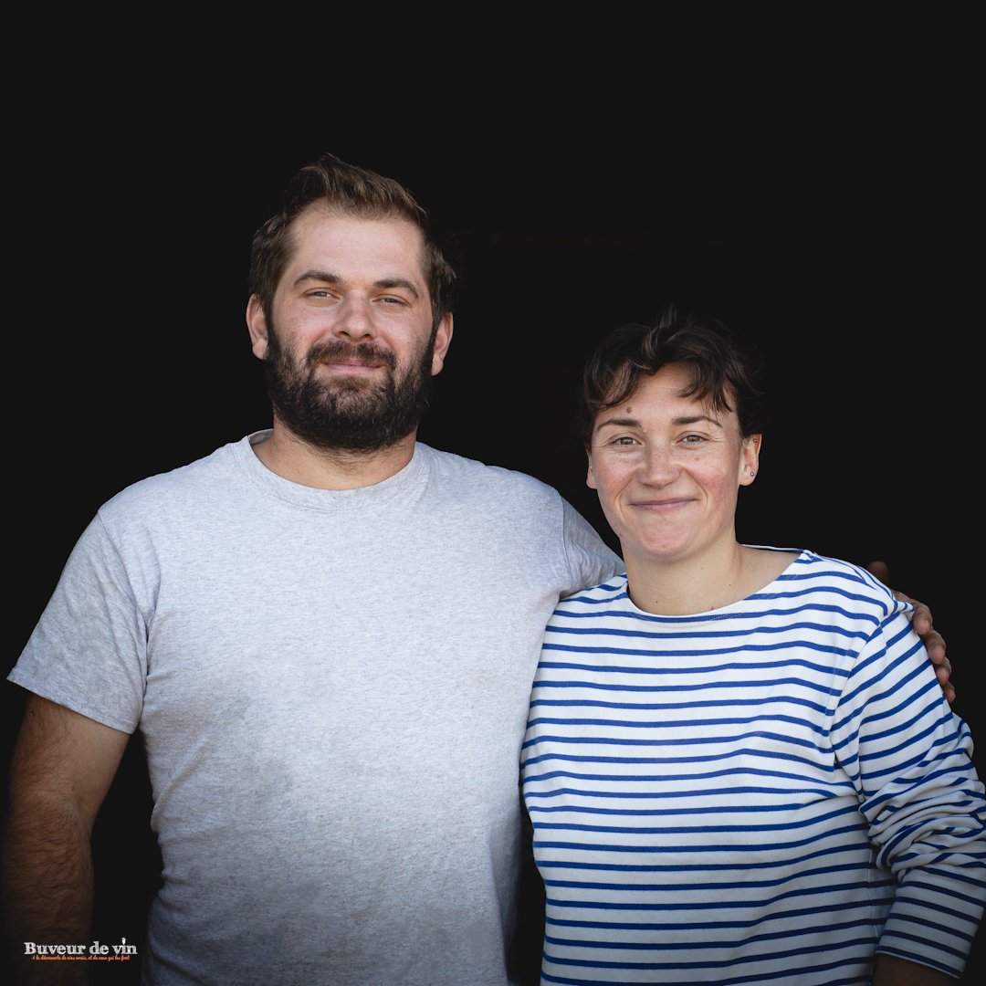 Portrait de Hugo Foizel et Angela Quiblier du domaine Obora, en appellation Juliénas dans le Beaujolais