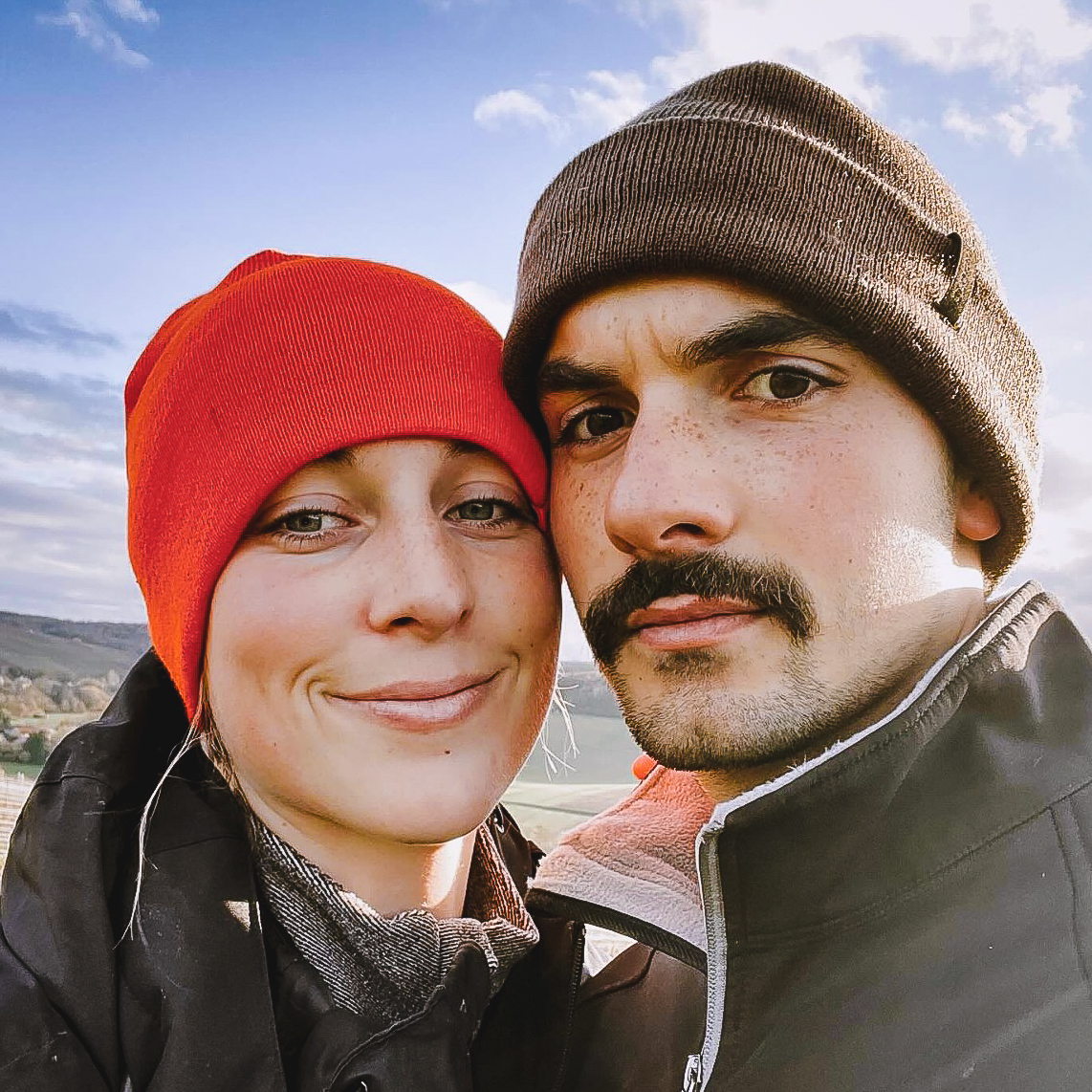 portrait du vigneron alexis Limar et de sa femme jeanne, à La Neuville aux Larris, en Champagne