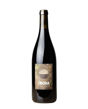 Bouteille de la cuvée de Moulin à Vent du domaine Obora d’Angéla et Hugo Quiblier, dans le Beaujolais