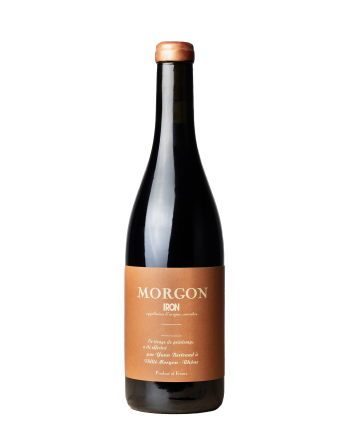 Bouteille de la cuvée Iron de Yann Bertrand, appellation Morgon, dans le Beaujolais